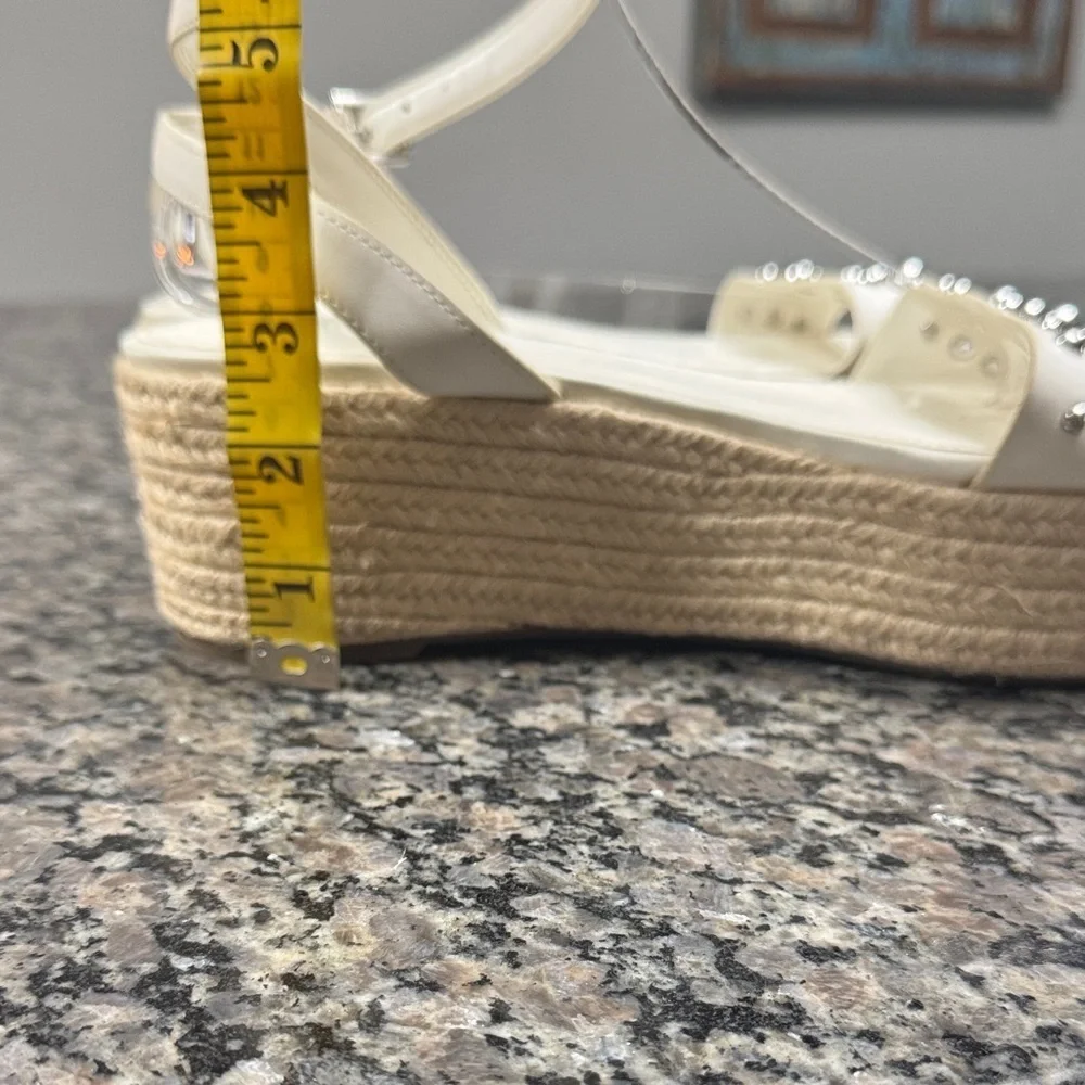 Marc Fisher White platform Espadrilles EUC 10